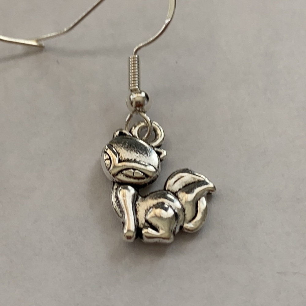Cute little Raccoon Earrings - Picture 2 of 4